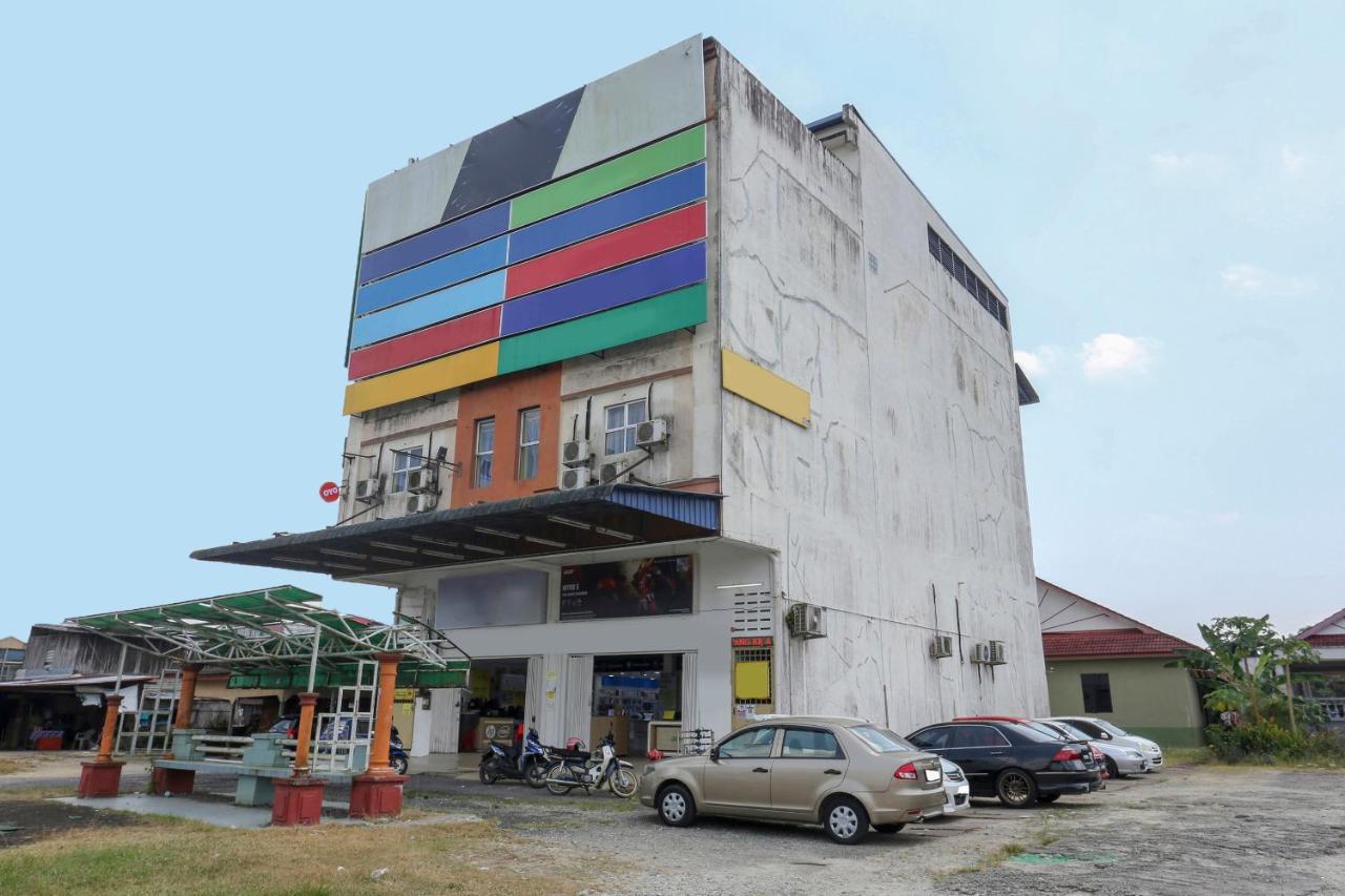 Oyo 90162 Aj Hotel Kuala Berang ภายนอก รูปภาพ